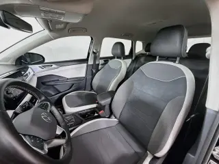 Volkswagen Taos 2025 SE 4dr SUV