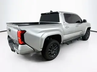 Toyota Tacoma 2025 4x2 SR5 4dr Double Cab 5.0 ft SB