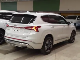 Hyundai SANTA FE 2021 AWD Calligraphy 4 puertas Crossover con ruedas de 19 pulgadas