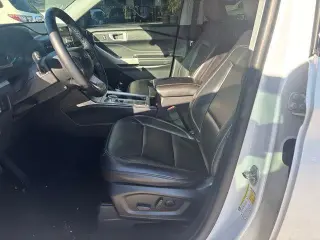 Ford Explorer 2023 XLT 4dr SUV