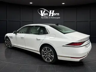 2025 Genesis G90