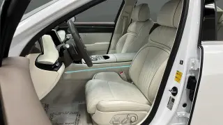2025 Genesis G90