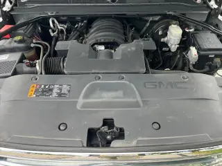 GMC Yukon 2019 4x4 SLT 4dr SUV