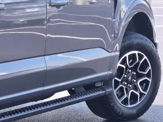 Ford F-150 2023 4x4 XLT 4 puertas SuperCrew 5.5 pies SB