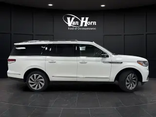 2023 Lincoln Navigator L
