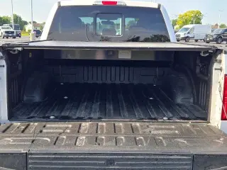 Ford F-150 2018 4x4 Platinum 4dr SuperCrew 5.5 ft. SB