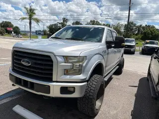 Ford F-150 2015 4x4 XLT 4dr SuperCrew 5.5 ft. SB