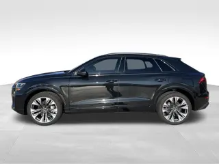 2025 Audi Q8