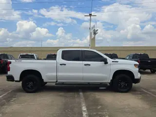 Chevrolet Silverado 1500 2023 4x4 Custom Trail Boss 4dr Crew Cab 5.8 ft. SB