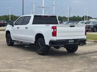 Chevrolet Silverado 1500 2023 4x4 Custom Trail Boss 4dr Crew Cab 5.8 ft. SB