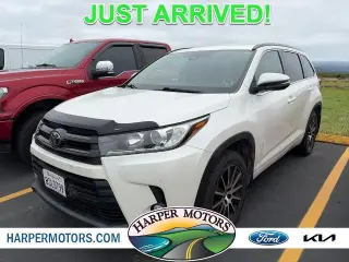 Toyota Highlander 2017 con tracción en las cuatro ruedas y SE 4dr SUV