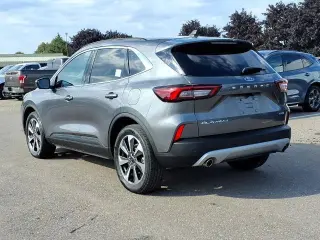 Ford Escape 2023 AWD Platinum 4dr SUV