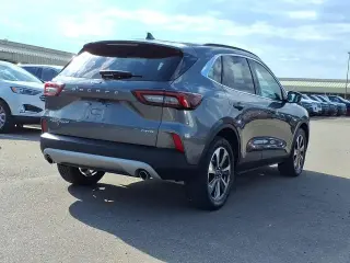 Ford Escape 2023 AWD Platinum 4dr SUV