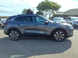 Ford Escape 2023 AWD Platinum 4dr SUV
