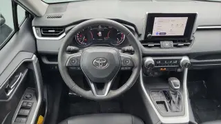 Toyota RAV4 2023 XLE Premium 4dr SUV
