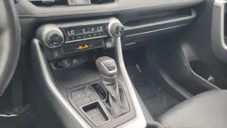 Toyota RAV4 2023 XLE Premium 4dr SUV