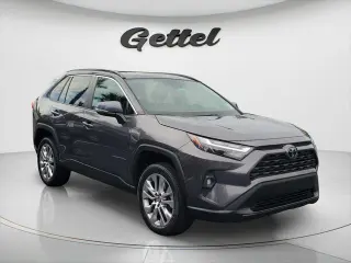 Toyota RAV4 2023 XLE Premium 4dr SUV