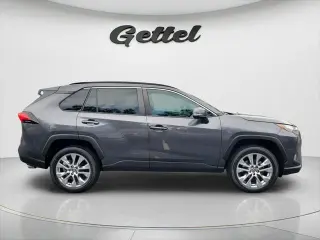 Toyota RAV4 2023 XLE Premium 4dr SUV