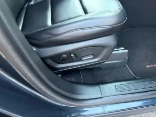 Ford Explorer 2023 AWD XLT 4dr SUV