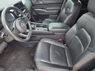 Nissan Pathfinder 2023 AWD SL 4dr SUV