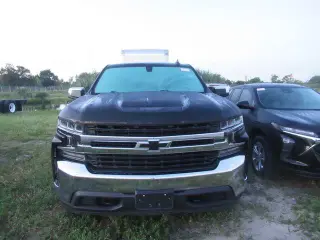 Chevrolet Silverado 1500 2021 4x4 LT 4dr Crew Cab 5.8 ft. SB con 1LT