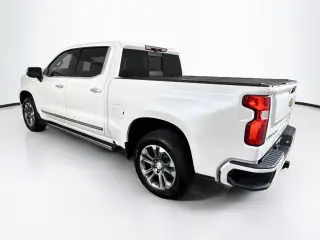 Chevrolet Silverado 1500 2023 4x4 High Country 4dr Crew Cab 5.8 ft. SB