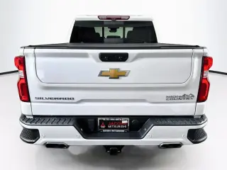 Chevrolet Silverado 1500 2023 4x4 High Country 4dr Crew Cab 5.8 ft. SB