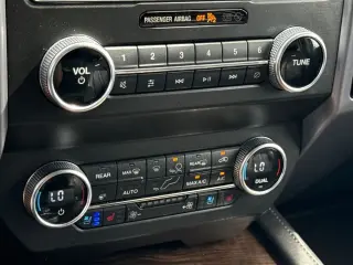 Ford Expedition 2019 4x4 Platinum 4dr SUV