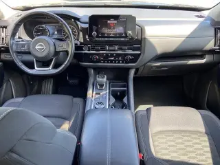 Nissan Pathfinder 2024 AWD SV 4puertas SUV