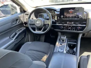 Nissan Pathfinder 2024 AWD SV 4puertas SUV