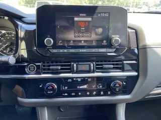 Nissan Pathfinder 2024 AWD SV 4puertas SUV