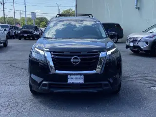 Nissan Pathfinder 2024 AWD SV 4puertas SUV