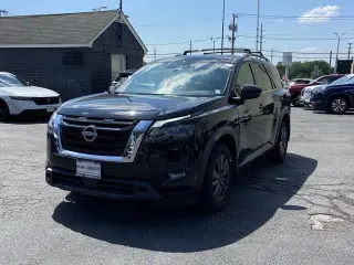 Nissan Pathfinder 2024 AWD SV 4puertas SUV