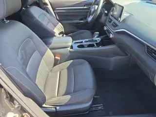 Nissan Altima 2021 2.5 SV 4dr Sedán