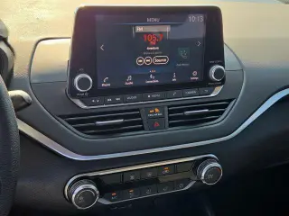 Nissan Altima 2021 2.5 SV 4dr Sedán