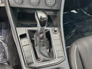 Volkswagen Jetta 2024 Sport 4dr Sedán 8A