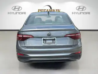 Volkswagen Jetta 2024 Sport 4dr Sedán 8A