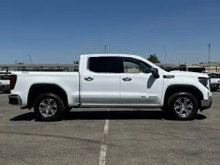 GMC Sierra 1500 2025 4x4 SLT 4dr Crew Cab 5.8 ft. SB