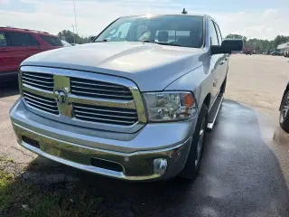 Ram 1500 2016 4x4 SLT Cabina Crew 4 puertas Pickup 5.5 pies