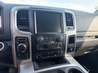 Ram 1500 2016 4x4 SLT Cabina Crew 4 puertas Pickup 5.5 pies