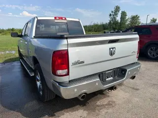 Ram 1500 2016 4x4 SLT Cabina Crew 4 puertas Pickup 5.5 pies