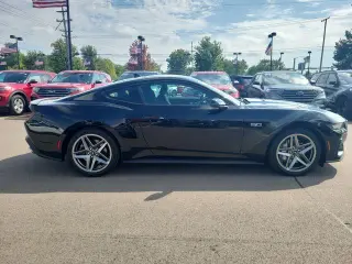 Ford Mustang 2024 GT 2d Fastback