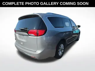 Chrysler Pacifica 2019 Touring L 4dr Mini-Van