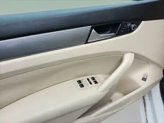 Volkswagen Passat 2015 1.8T Limited Edition 4dr Sedán PZEV