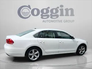 Volkswagen Passat 2015 1.8T Limited Edition 4dr Sedán PZEV