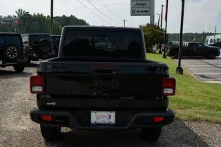 Jeep Gladiator 2025 4x4 Deportivo 4dr Cabina de Crew 5.0 ft. SB