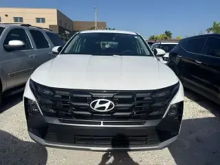 Hyundai TUCSON 2025 SE 4 SUV