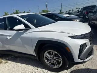 Hyundai TUCSON 2025 SE 4 SUV