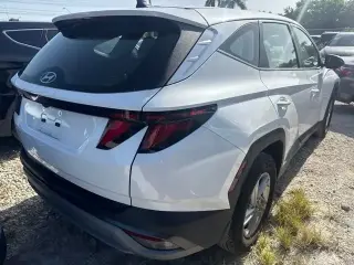 Hyundai TUCSON 2025 SE 4 SUV