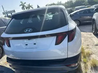 Hyundai TUCSON 2025 SE 4 SUV